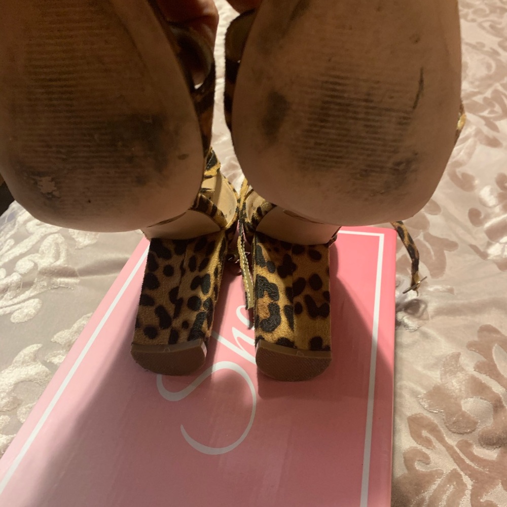 Heels - Picture 2 of 2